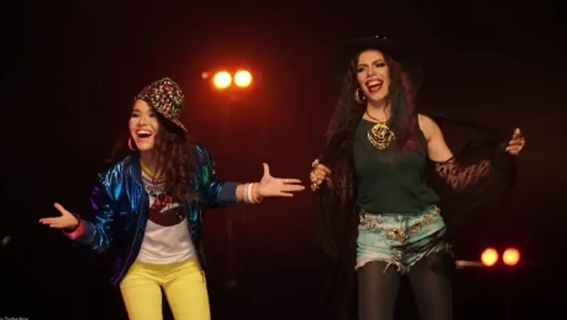 Диана Шарапова исполнила мечту юной певицы Дианы Куаныш