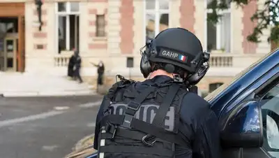 Демонстрация в Париже, погромы, фото - Новости Zakon.kz от 02.05.2022 00:25