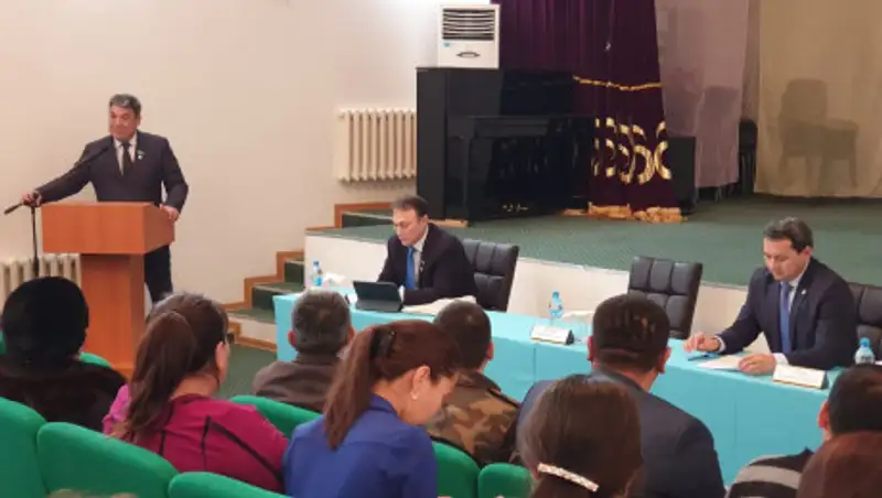 Мажилисмены посетили отдаленные районы Мангистауской области