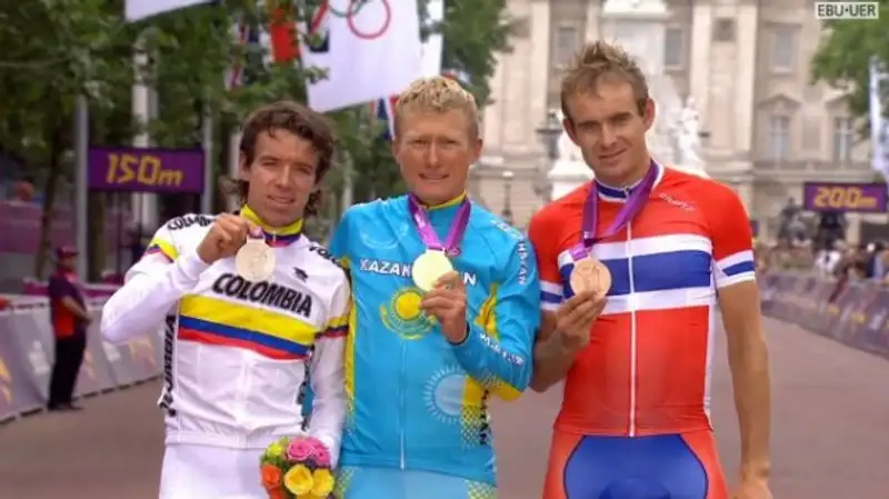 Александр Винокуров стал Олимпийским чемпионом, фото - Новости Zakon.kz от 29.07.2012 03:46