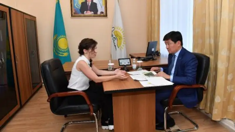 Бауыржан Байбек провел прием граждан в общественной приемной партии «Нұр Отан»