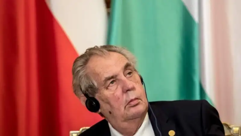 Президент Чехии призвал пересчитать голоса на выборах в Беларуси