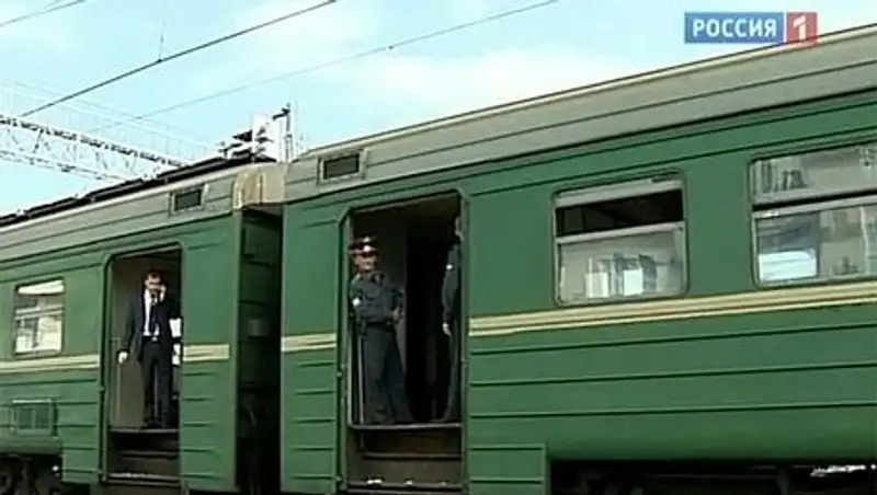 На крыше электрички в Москве обнаружено тело подростка