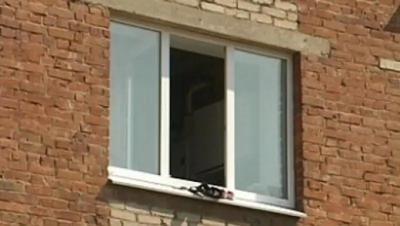 Пьяный костанаец выпал из окна пятого этажа