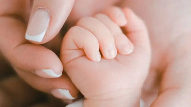 Топ-10 популярных имен среди новорожденных мальчиков и девочек