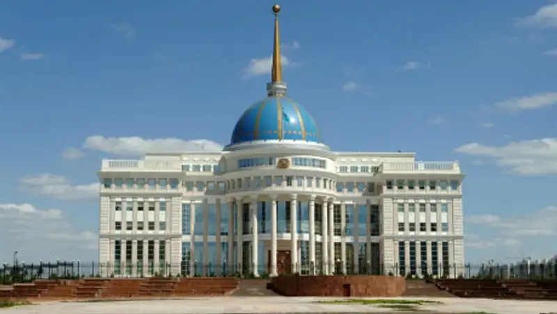 Токаев распорядился перевести 70% госслужащих на дистанционную работу