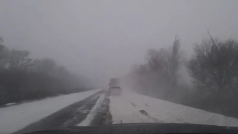 Более 60 участков автодорог закрыто из-за непогоды в Казахстане