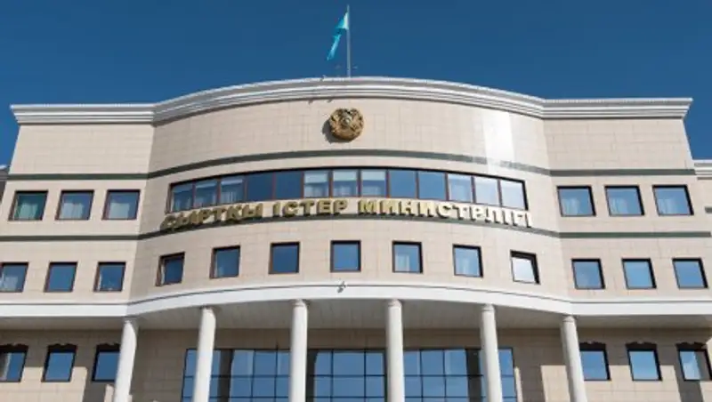 Генконсул РК в Дубаи помог казахстанцам решить проблему с долгами перед арендодателем