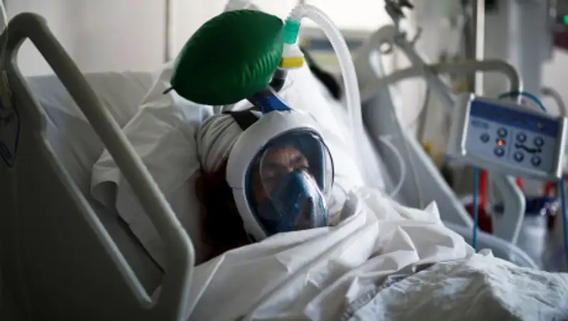 15 человек скончались за сутки от коронавируса и пневмонии