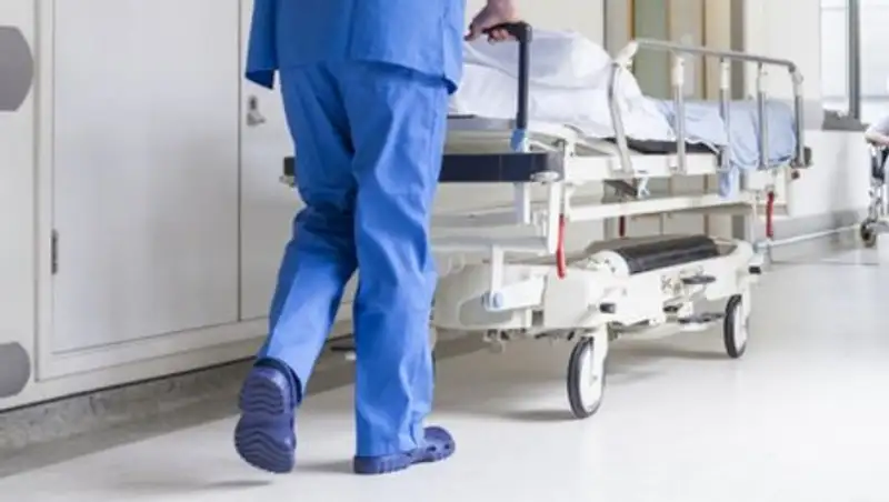 Врачи рассказали о состоянии парня, получившего удар током в Алматы