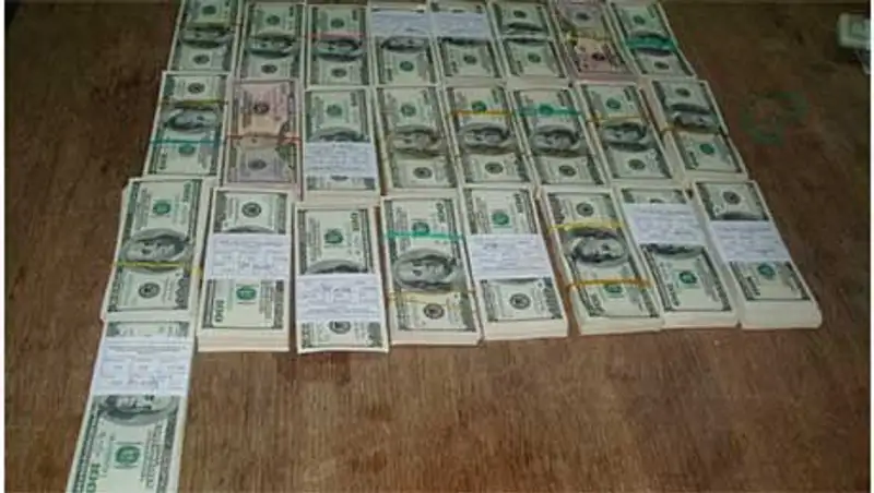 Гражданина Узбекистана с незадекларированной валютой задержали пограничники