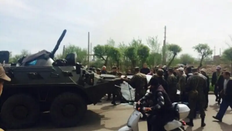 По факту наезда БТР на легковушку заведено уголовное дело