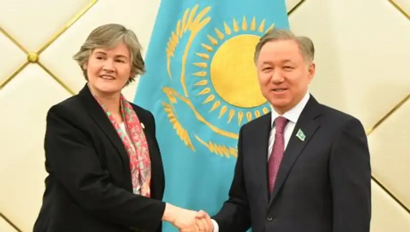 Н.Нигматулин принял посла Великобритании