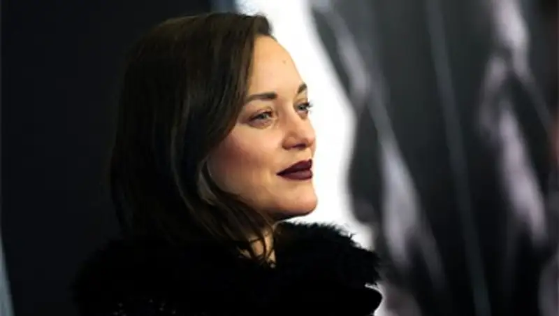 Актриса, которой приписывали роман с Бредом Питтом, родила ребенка