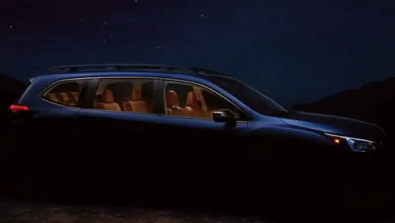 Subaru показала профиль новой семиместной модели