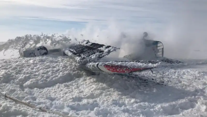 Видео с места аварийной посадки самолета под Усть-Каменогорском