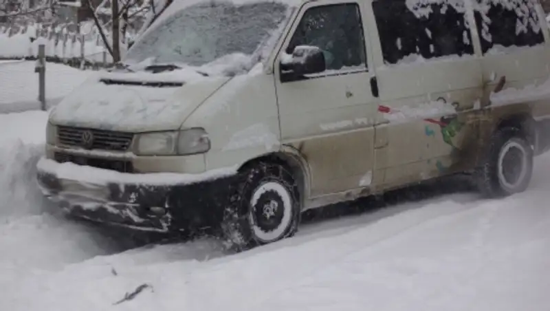 18 граждан Кыргызстана эвакуировали полицейские с трассы в Акмолинской области