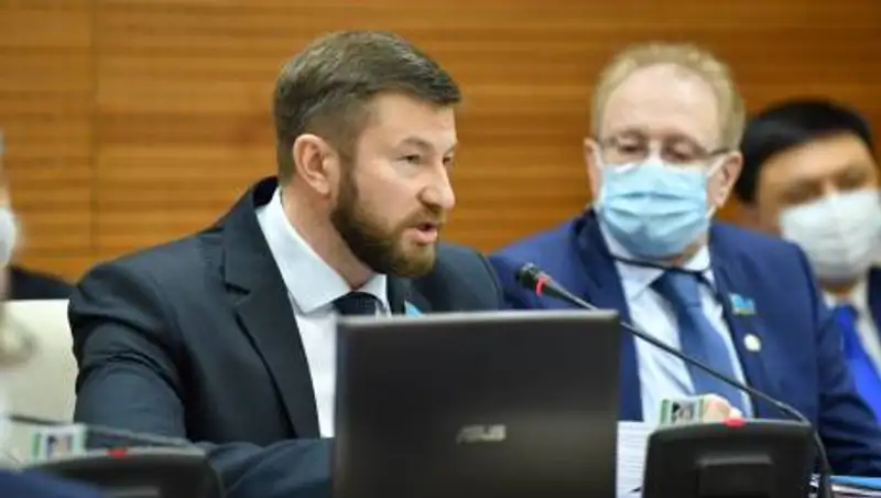 Депутат Решетников: Количество ДТП зависит от состояния дорог