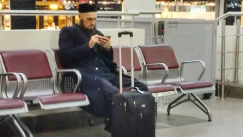 Пассажиры отказались пустить в самолет принятого за террориста мужчину