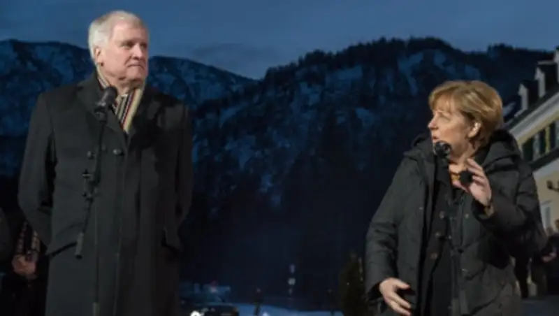 Баварский премьер направил Меркель ультиматум по поводу беженцев