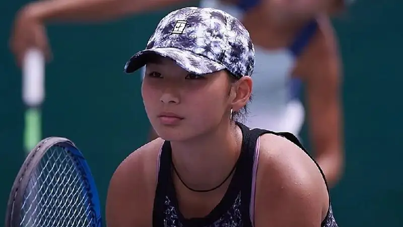 Аружан Сагандыкова прошла в четвертьфинал юниорского AusOpen-2022
