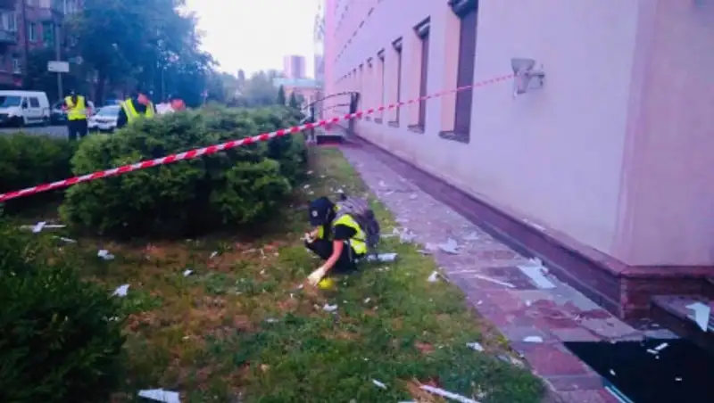 Здание украинского телеканала обстреляли из гранатомета