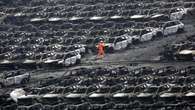 Чудовищный взрыв в Тяньцзине уничтожил 5 тысяч новых автомобилей