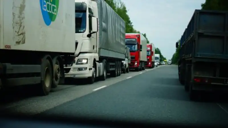 Более 80% грузоперевозок по РК осуществляется грузовыми автомобилями и фурами