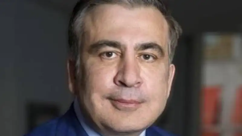 Саакашвили сказал, когда прекратит голодовку