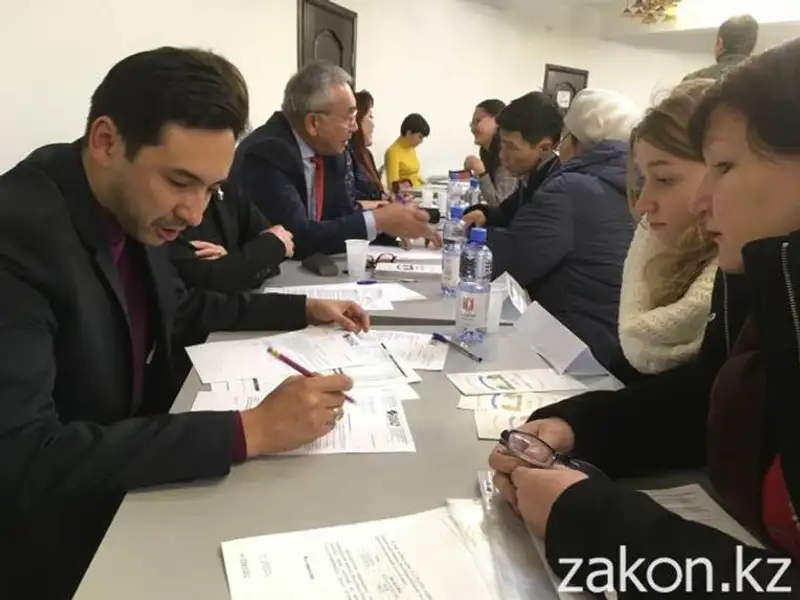 Тысячи казахстанцев получили помощь в рамках акции «Народный юрист», фото - Новости Zakon.kz от 25.11.2019 14:03