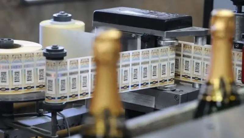 Законопроект о повышении акцизов на алкоголь и табачные изделия принял Сенат