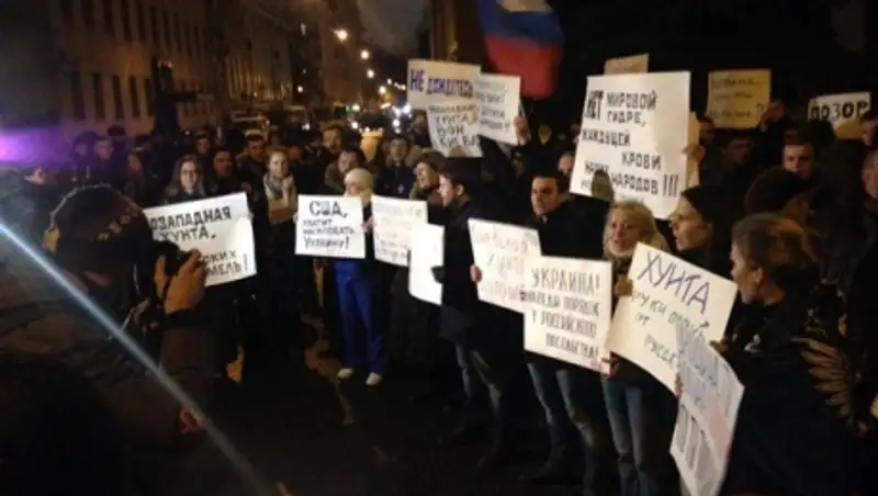 В Москве забросали яйцами посольство Украины