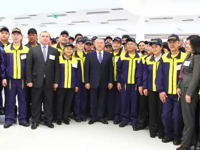 Н.Назарбаев открыл в Астане завод по производству фотоэлектрических модулей (фото), фото - Новости Zakon.kz от 25.12.2012 17:44