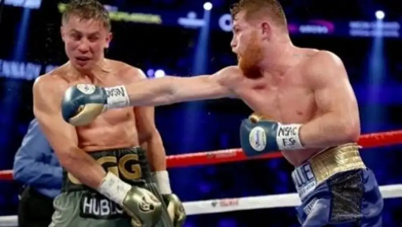 Чемпион мира дал советы Головкину и Альваресу перед реваншем