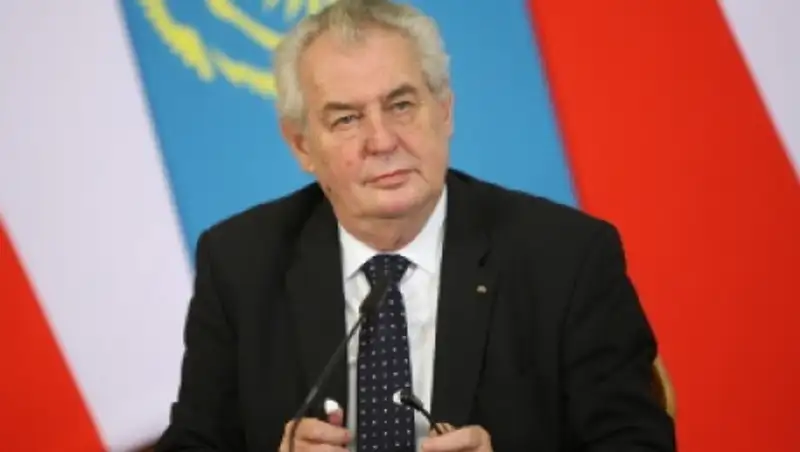 Для казахстанцев будет упрощена и ускорена процедура получения визы в Чехию - М.Земан