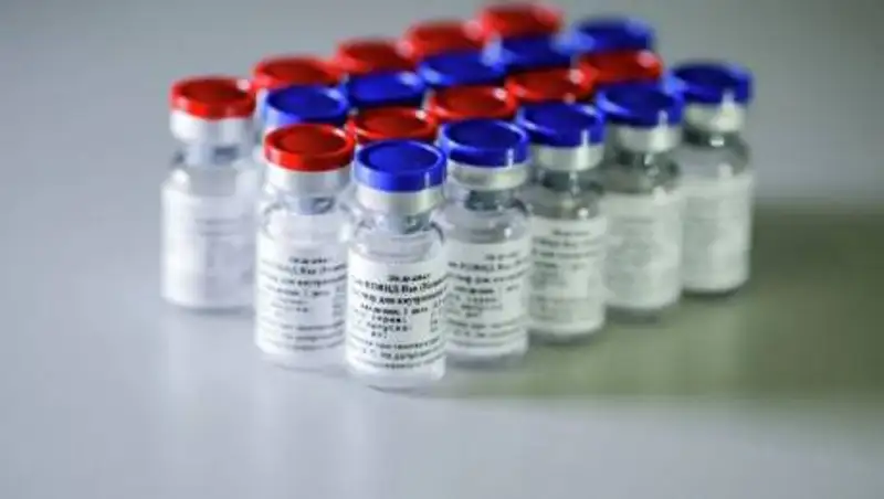 Более 700 медработников вакцинированы от COVID-19 в Нур-Султане