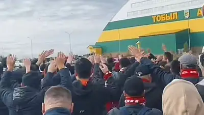 фанаты, полиция, фото - Новости Zakon.kz от 17.10.2022 12:54