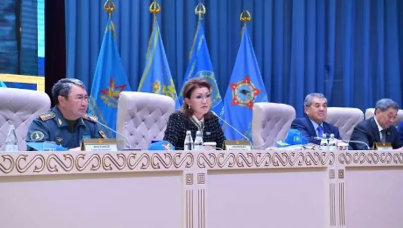 Создать единую программу действий по развитию юнармейских формирований предложила Д.Назарбаева