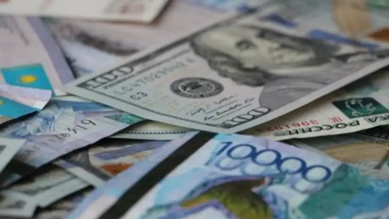 Эксперт рассказал, как избавиться от долларовой зависимости в Казахстане