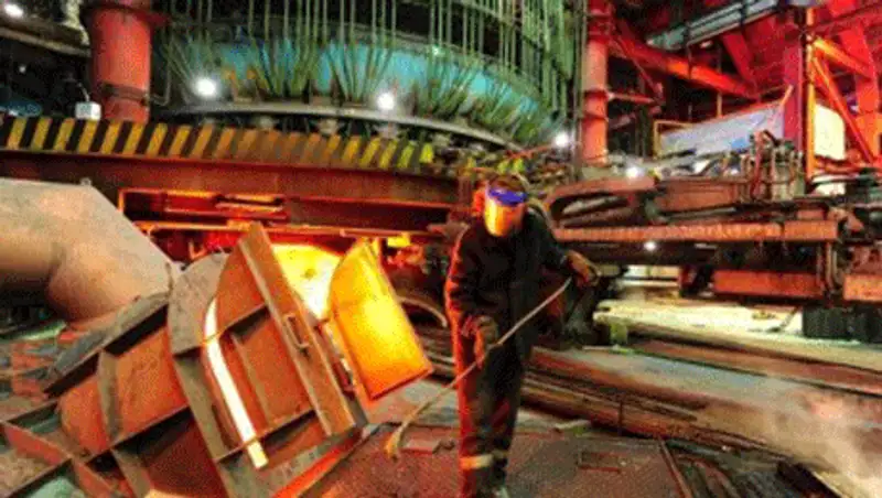 АО "АрселорМиттал Темиртау" опровергло информацию о сокращении своих сотрудников, фото - Новости Zakon.kz от 03.04.2015 21:11