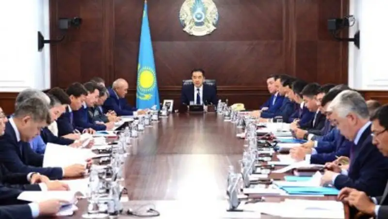 Сагинтаев поручил провести инвентаризацию бесхозных электросетей