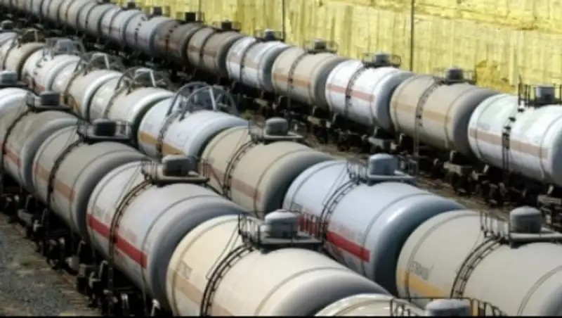 Назарбаев подписал поправки по вопросам госрегулирования производства нефтепродуктов