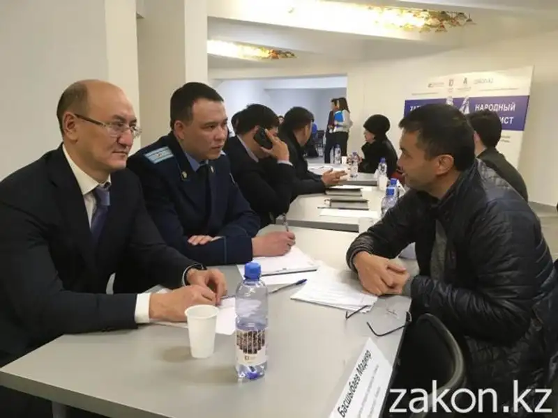 Тысячи казахстанцев получили помощь в рамках акции «Народный юрист», фото - Новости Zakon.kz от 25.11.2019 14:03