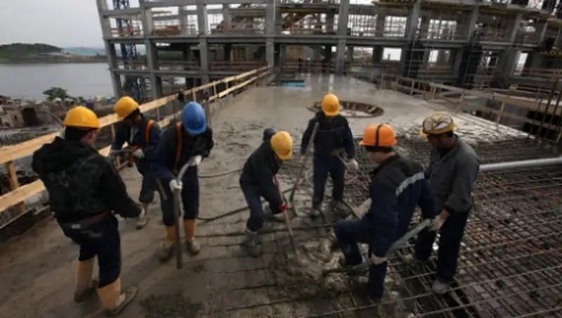 Завершился ремонт моста через реку Урал