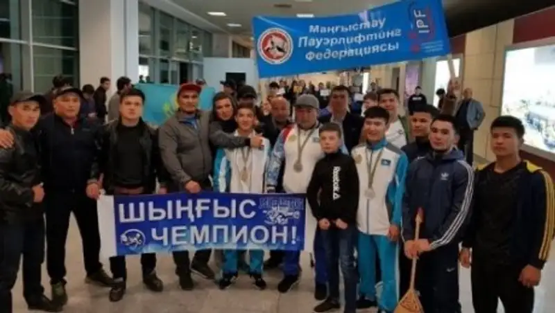 Казахстанские пауэрлифтеры стали чемпионами мира по жиму лежа