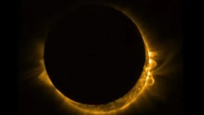 Солнечное затмение сняли со спутника