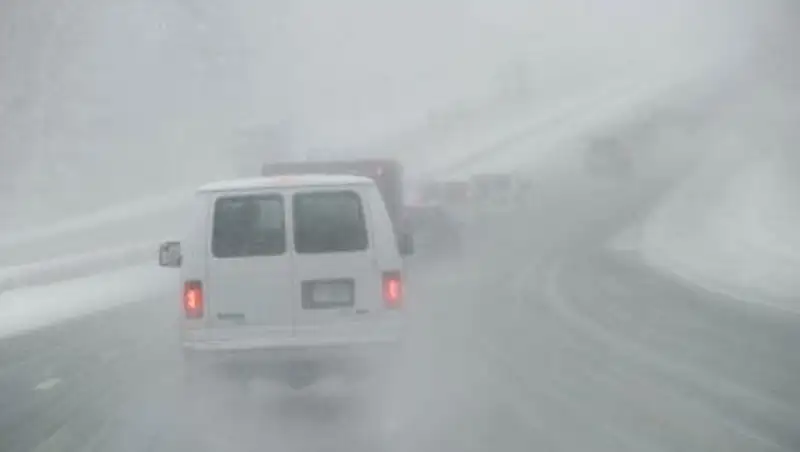  В Актюбинской и Алматинской обл перекрыто движение в связи с ухудшением погодных условий 