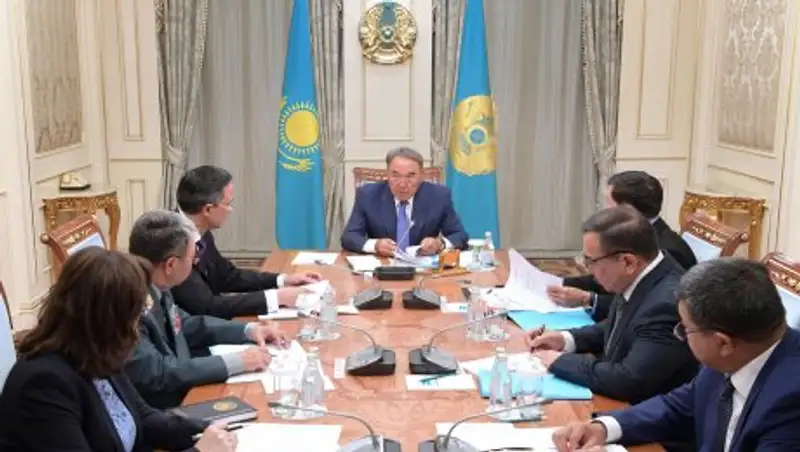 Назарбаев провел совещание в Акорде