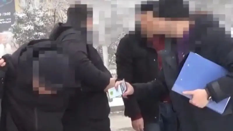 Появилось видео получения взятки руководителем Центра олимпийской подготовки