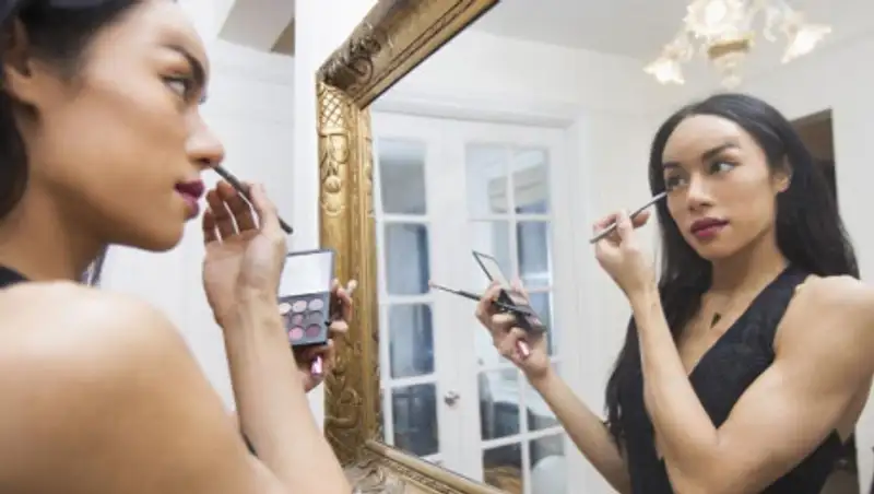 Ученые выяснили, что транссексуалы живут беднее других людей